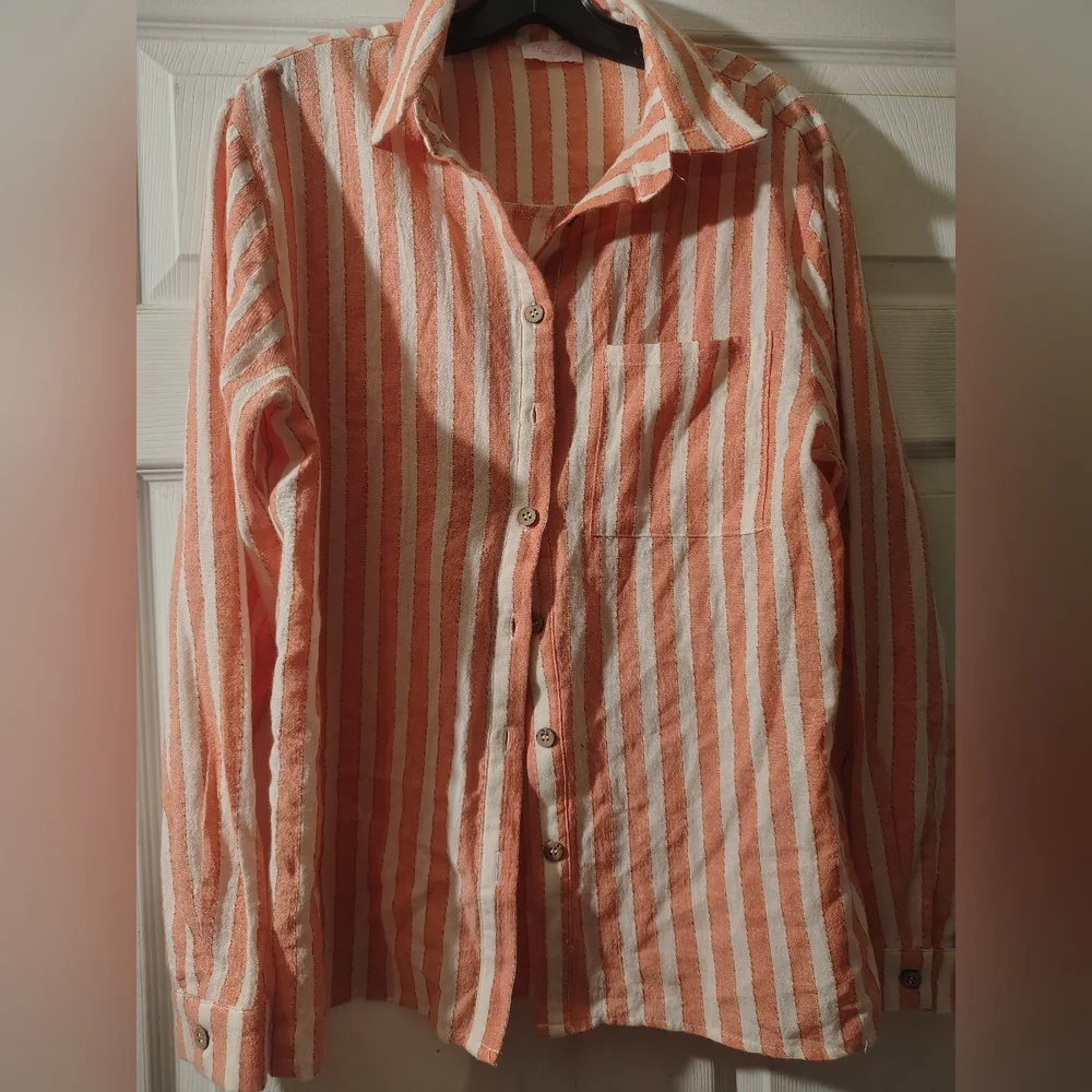 Women's Peach & White Striped Pajama Set - Button-Front Top & Elastic Shorts Sma - Picture 2 of 4